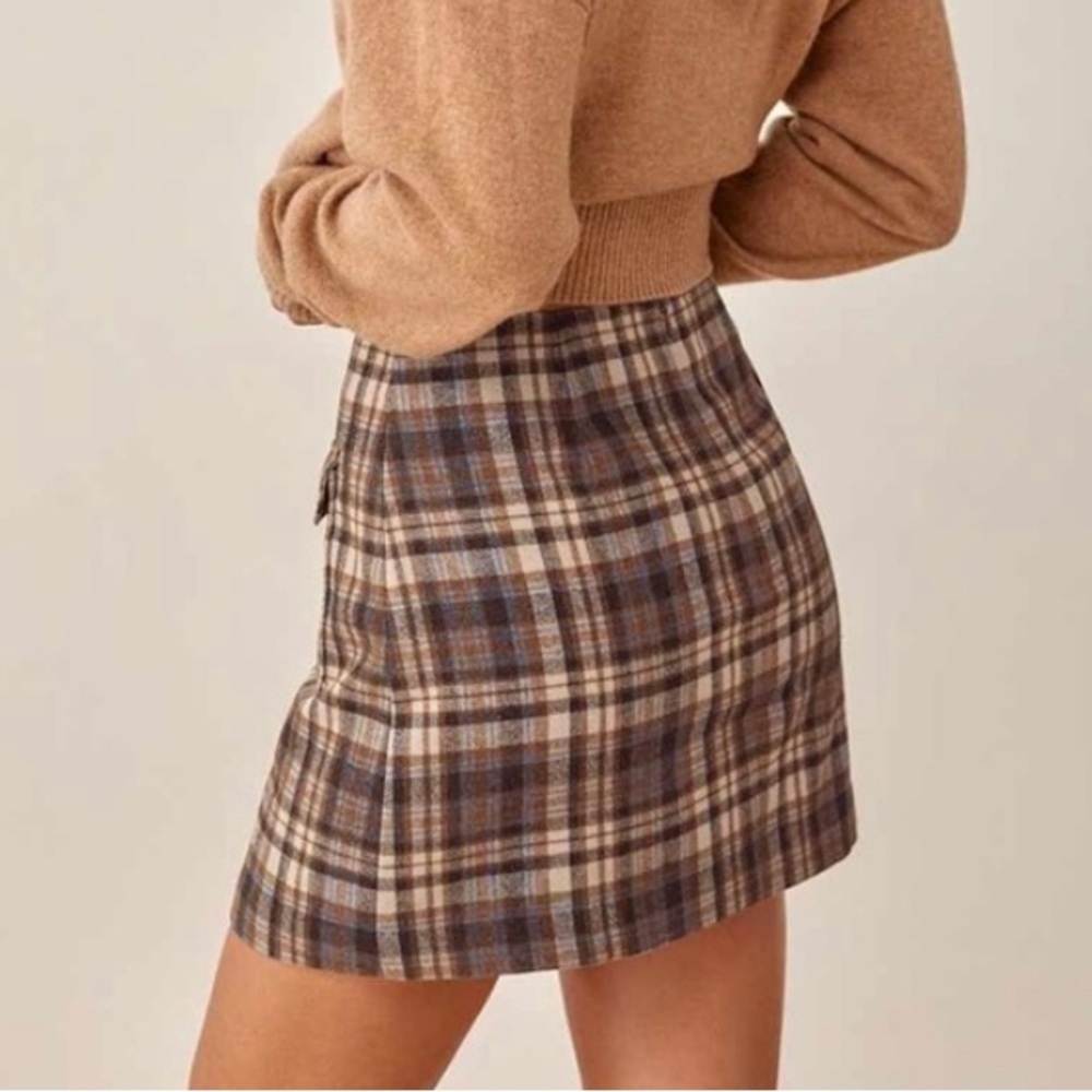 Reformation Janis Mini Skirt in Brown Plaid Wool Blend Size: 12 - Picture 2 of 9